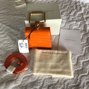 Marge Sherwood pump handle mini